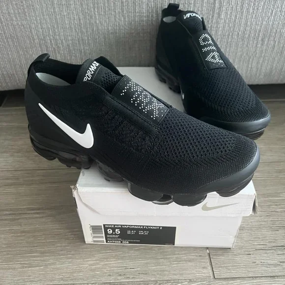 Nike Air Vapormax black Laceless Sneakers - Picture 4 of 16